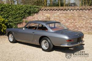 Imagen 14/50 de Ferrari 330 GT 2+2 (1965)