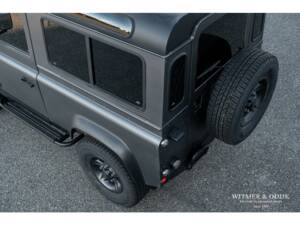 Image 9/27 of Land Rover Defender 90 (1996)