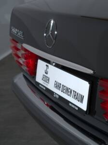 Afbeelding 26/52 van Mercedes-Benz 560 SEL (1988)