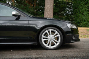 Image 23/50 of Audi S4 (2010)