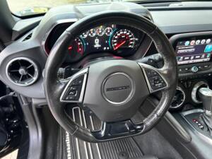 Imagen 15/24 de Chevrolet Camaro 6.2 V8 (2018)