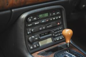 Imagen 11/50 de Jaguar XK8 4.0 (2000)