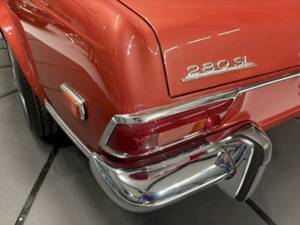 Image 15/35 de Mercedes-Benz 280 SL (1969)