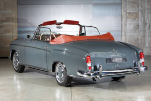 Image 7/23 of Mercedes-Benz 220 SE Cabriolet (1960)