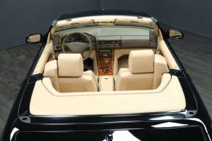Image 30/30 of Mercedes-Benz SL 500 (2001)