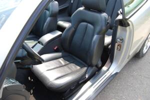 Image 37/46 of Mercedes-Benz CLK 200 (1999)