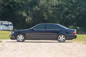 Immagine 8/50 di Mercedes-Benz S 55 AMG (2002)