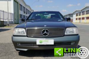 Imagen 3/10 de Mercedes-Benz SL 280 (1994)