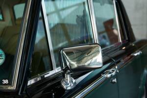 Imagen 9/50 de Rolls-Royce Silver Shadow II (1977)