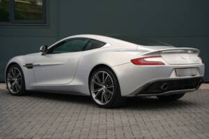 Image 2/50 of Aston Martin Vanquish (2014)