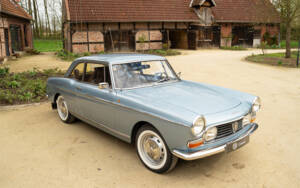 Image 17/88 of Peugeot 404 Coupé (1968)