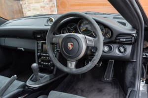 Bild 28/47 von Porsche 911 GT2 (2009)