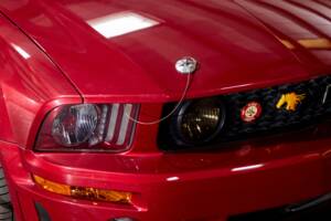 Image 36/68 of Ford Mustang GT (2005)