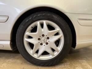 Bild 13/20 von Mercedes-Benz CL 500 (2002)