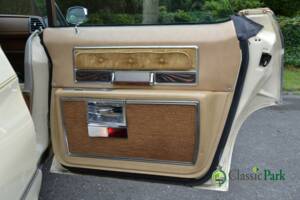 Immagine 15/50 di Buick Electra 225 Hardtop (1976)