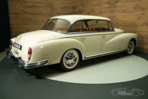 Bild 8/19 von Mercedes-Benz 300 d (1961)