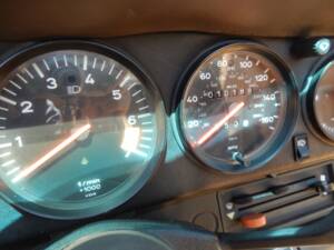 Imagen 41/85 de Porsche 911 Carrera 3.2 (1986)