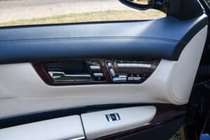 Bild 19/37 von Mercedes-Benz CL 600 (2007)