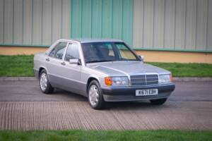Bild 2/29 von Mercedes-Benz 190 E 2.0 (1992)