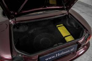 Immagine 42/50 di Mazda MX-5 1.6 (2000)