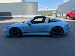 Immagine 7/27 di Porsche 911 Targa 4 GTS (2015)