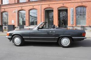 Image 6/17 of Mercedes-Benz 300 SL (1989)