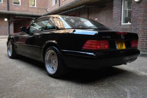 Image 11/100 of Mercedes-Benz SL 600 (1998)