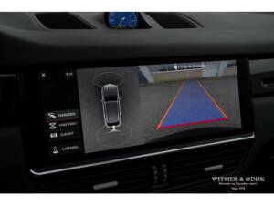 Image 22/37 of Porsche Cayenne E-Hybrid (2018)