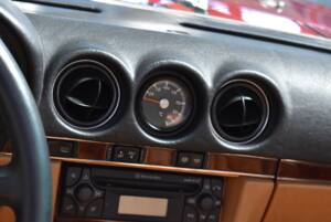 Image 37/94 of Mercedes-Benz 560 SL (1988)