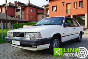 Image 3/10 of Volvo 780 Bertone (1987)