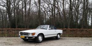 Afbeelding 2/33 van Mercedes-Benz 280 SL (1985)