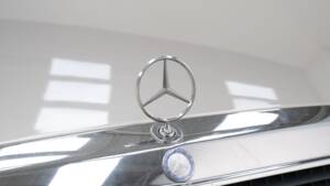 Bild 12/15 von Mercedes-Benz 300 E (1992)