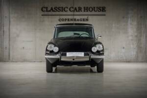 Image 2/97 of Citroën DS 20 Chapron (1972)
