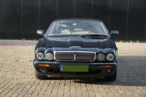 Afbeelding 6/30 van Jaguar XJ6 3.2 Sovereign (1997)