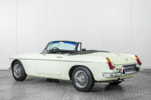 Afbeelding 6/50 van MG MGB (1968)