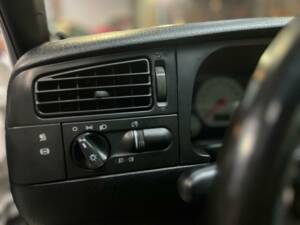 Image 12/50 de Volkswagen Golf III 2.0 16V GTI (1997)