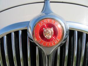 Image 18/25 of Jaguar Mk II 3.4 (1965)