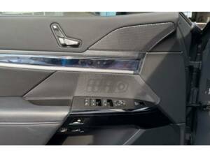 Image 7/9 de BMW i7 eDrive50 (2023)