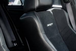 Image 50/50 de Chrysler 300 SRT8 (2017)