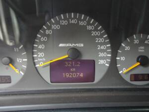 Bild 39/97 von Mercedes-Benz G 55 AMG (lang) (2000)