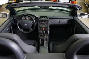 Imagen 18/50 de Mercedes-Benz SLK 32 AMG (2002)