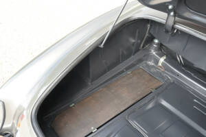 Image 12/50 of Mercedes-Benz 190 SL (1960)