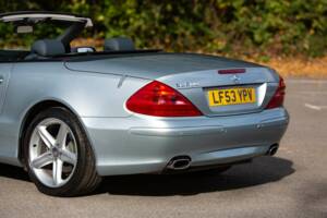 Image 9/50 of Mercedes-Benz SL 500 (2003)