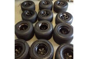 Bild 21/28 von Tyrrell 017 (1988)