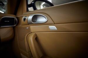 Bild 39/78 von Porsche 911 Carrera 4S (2006)