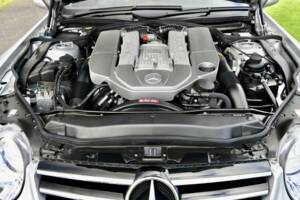 Image 31/50 of Mercedes-Benz SL 55 AMG (2006)