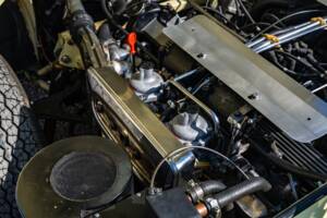 Bild 21/30 von Jaguar E-Type V12 (2+2) (1971)