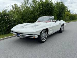Image 2/52 of Chevrolet Corvette Sting Ray Convertible (1963)