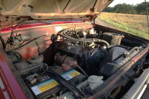 Bild 19/34 von Toyota Hilux (1988)