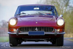 Bild 2/71 von Ferrari 330 GT 2+2 (1966)
